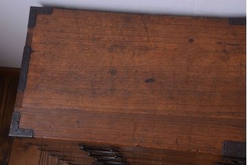 アンティーク家具　古民具・骨董　江戸〜明治期　総桐材!珍しいデザインの薄型時代箪笥(桐箪笥、桐たんす)