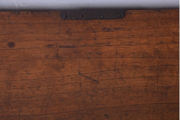 アンティーク家具　古民具・骨董　江戸〜明治期　総桐材!珍しいデザインの薄型時代箪笥(桐箪笥、桐たんす)