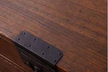 アンティーク家具　古民具・骨董　江戸〜明治期　総桐材!珍しいデザインの薄型時代箪笥(桐箪笥、桐たんす)