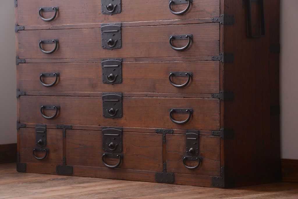 アンティーク家具　古民具・骨董　江戸〜明治期　総桐材!珍しいデザインの薄型時代箪笥(桐箪笥、桐たんす)