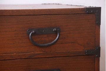 アンティーク家具　古民具・骨董　江戸〜明治期　総桐材!珍しいデザインの薄型時代箪笥(桐箪笥、桐たんす)