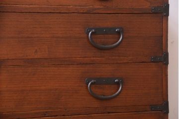 アンティーク家具　古民具・骨董　江戸〜明治期　総桐材!珍しいデザインの薄型時代箪笥(桐箪笥、桐たんす)