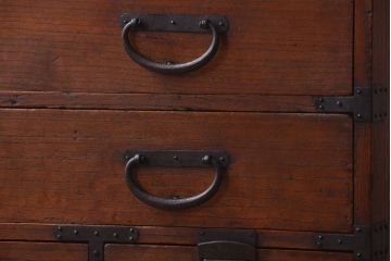 アンティーク家具　古民具・骨董　江戸〜明治期　総桐材!珍しいデザインの薄型時代箪笥(桐箪笥、桐たんす)