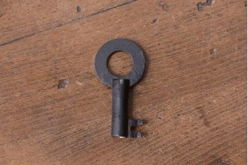 アンティーク家具　古民具・骨董　江戸〜明治期　総桐材!珍しいデザインの薄型時代箪笥(桐箪笥、桐たんす)