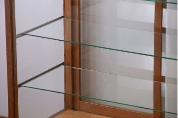 レトロ家具　昭和レトロ　古いナラ材の縦型アンティークガラスケース(2)
