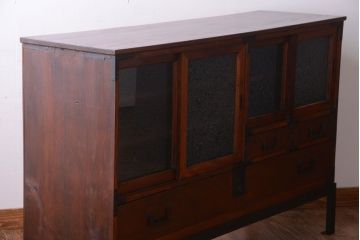 アンティーク家具　古民具・骨董　結霜ガラス入り!前面欅材の時代箪笥ローボード