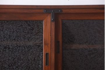 アンティーク家具　古民具・骨董　結霜ガラス入り!前面欅材の時代箪笥ローボード