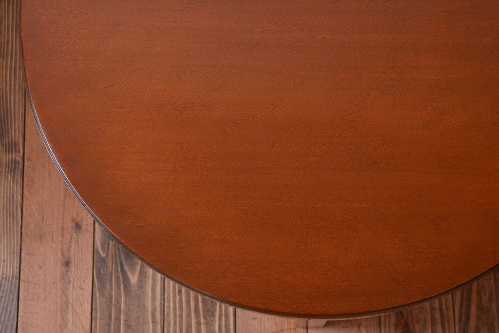 レトロ家具　和製アンティーク　レトロデザインのラウンドテーブル