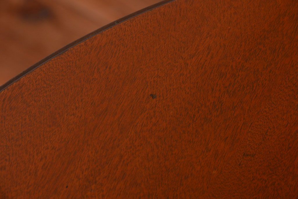 レトロ家具　和製アンティーク　レトロデザインのラウンドテーブル