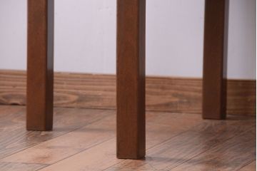 レトロ家具　和製アンティーク　レトロデザインのラウンドテーブル