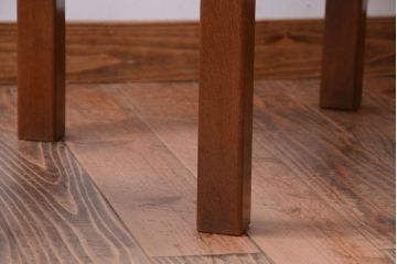 レトロ家具　和製アンティーク　レトロデザインのラウンドテーブル