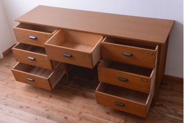 アンティーク家具　アンティーク　ネームプレート付き!天板ナラ材の両袖机(間仕切り・カウンターテーブル)