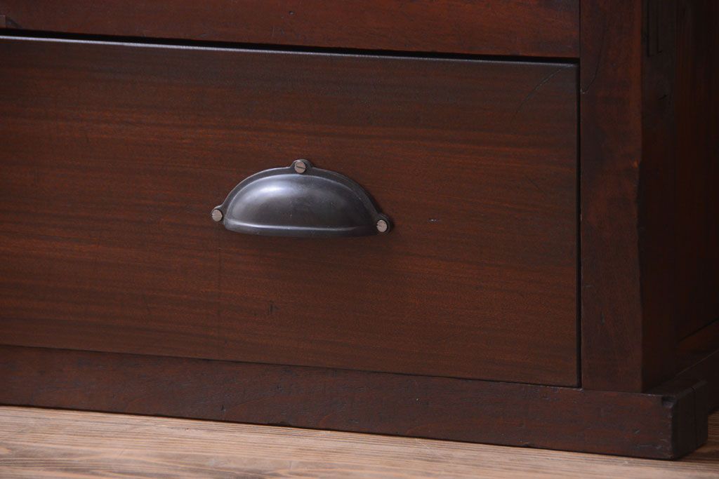 アンティーク家具　古民具・骨董　引き出し3杯付き!モールガラス入り引き戸収納棚