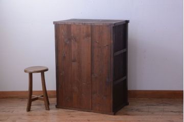 アンティーク家具　古民具・骨董　引き出し3杯付き!モールガラス入り引き戸収納棚