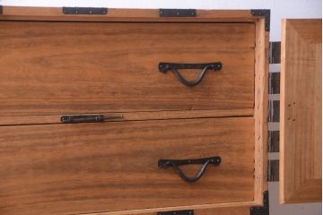 アンティーク家具　古民具・骨董　明治期　かくし付き!木肌が美しい総桐材の観音開き衣装箪笥(桐箪笥、桐たんす)