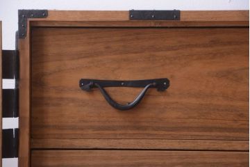 アンティーク家具　古民具・骨董　明治期　かくし付き!木肌が美しい総桐材の観音開き衣装箪笥(桐箪笥、桐たんす)