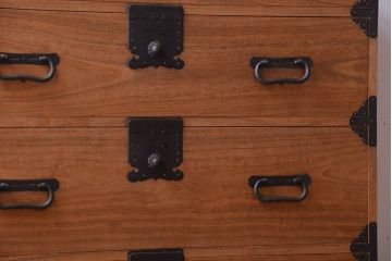 アンティーク家具　古民具・骨董　明治〜大正期　上質な造りの総桐材製一本物アンティーク衣装箪笥(桐箪笥、桐たんす)