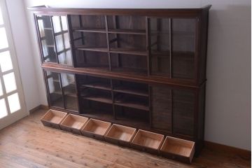 アンティーク家具　和製アンティーク　九尺物!4枚扉付き特大サイズの薄型木製戸棚