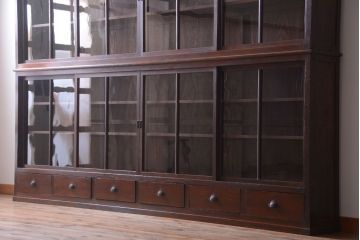 アンティーク家具　和製アンティーク　九尺物!4枚扉付き特大サイズの薄型木製戸棚