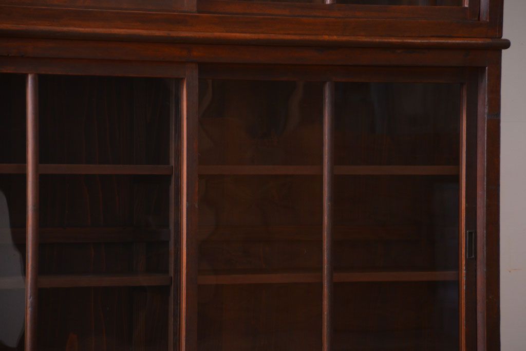 アンティーク家具　和製アンティーク　九尺物!4枚扉付き特大サイズの薄型木製戸棚