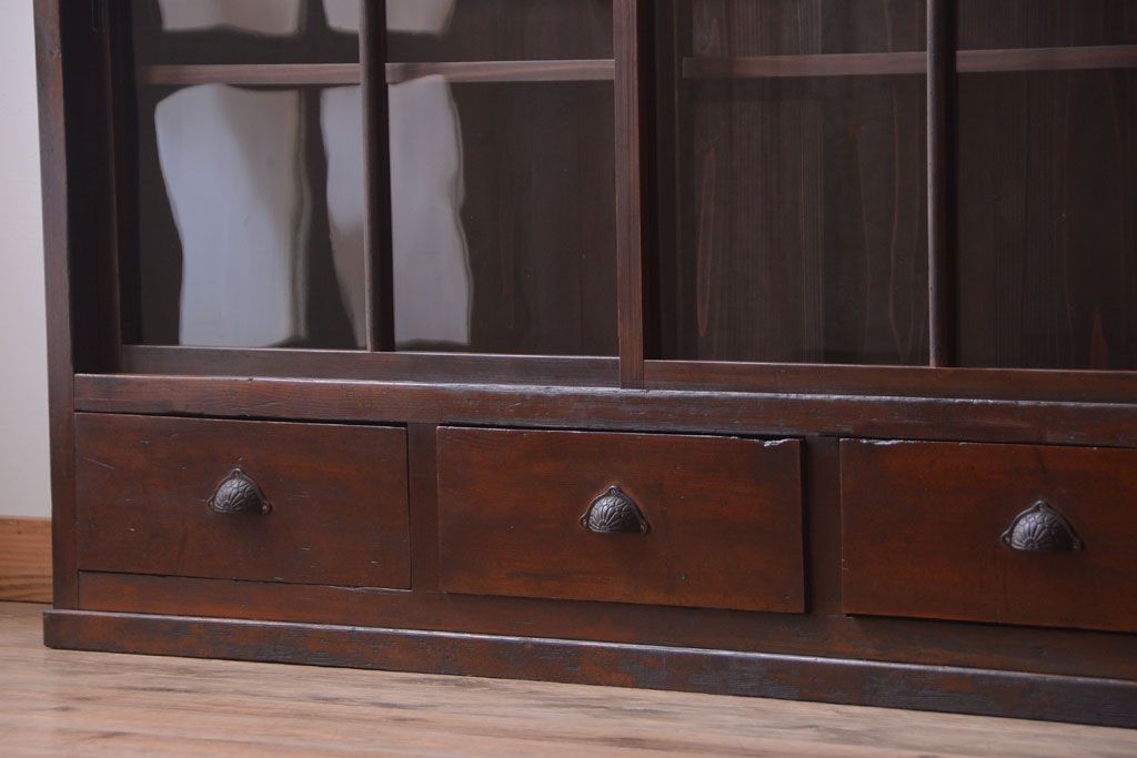 アンティーク家具　和製アンティーク　九尺物!4枚扉付き特大サイズの薄型木製戸棚