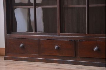 アンティーク家具　和製アンティーク　九尺物!4枚扉付き特大サイズの薄型木製戸棚