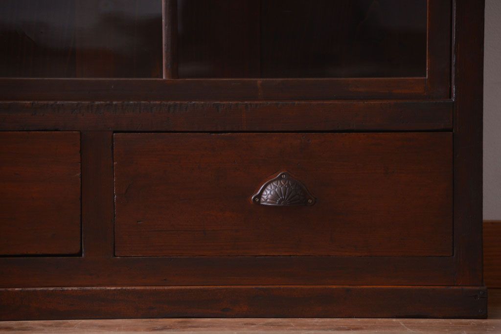 アンティーク家具　和製アンティーク　九尺物!4枚扉付き特大サイズの薄型木製戸棚