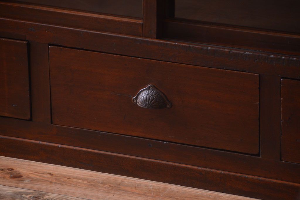 アンティーク家具　和製アンティーク　九尺物!4枚扉付き特大サイズの薄型木製戸棚