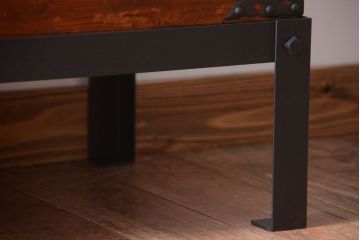 アンティーク家具　古民具・骨董　重厚な鉄脚付き!シンプルで上品な時代箪笥ローボード(ローチェスト)