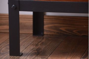 アンティーク家具　古民具・骨董　重厚な鉄脚付き!シンプルで上品な時代箪笥ローボード(ローチェスト)