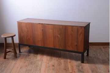 アンティーク家具　古民具・骨董　重厚な鉄脚付き!シンプルで上品な時代箪笥ローボード(ローチェスト)