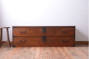 アンティーク家具　古民具・骨董　重厚な鉄脚付き!シンプルで上品な時代箪笥ローボード(ローチェスト)