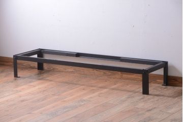 アンティーク家具　古民具・骨董　重厚な鉄脚付き!シンプルで上品な時代箪笥ローボード(ローチェスト)