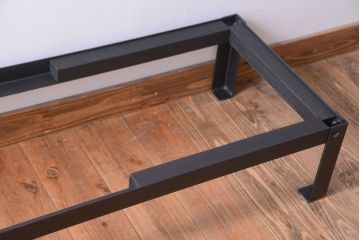 アンティーク家具　古民具・骨董　重厚な鉄脚付き!シンプルで上品な時代箪笥ローボード(ローチェスト)