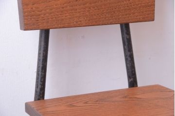 アンティーク家具　和製アンティーク　シンプルな小さい鉄脚チェア