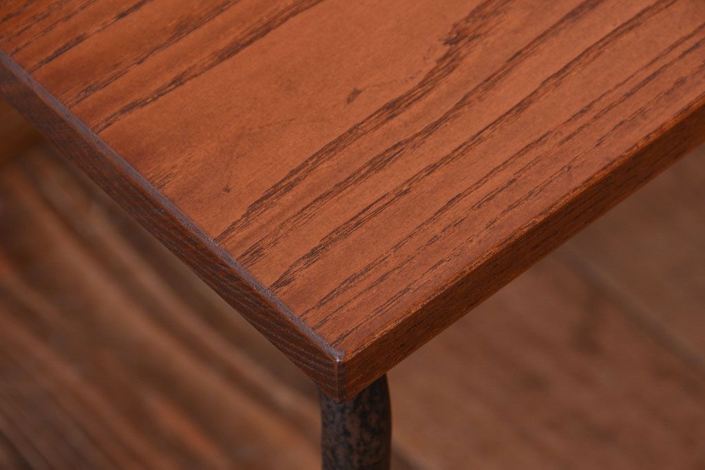 アンティーク家具　和製アンティーク　シンプルな小さい鉄脚チェア