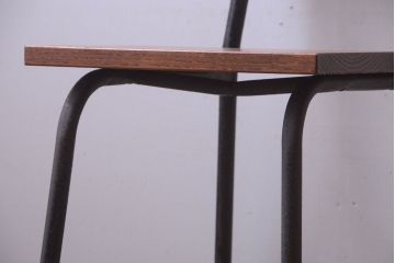 アンティーク家具　和製アンティーク　シンプルな小さい鉄脚チェア