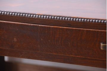 アンティーク家具　大正ロマン　透かし彫りが美しい古いナラ材のアンティーク文机