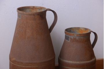 アンティーク雑貨　昭和レトロ 古いアイアンのミルク缶2個セット(牛乳缶)