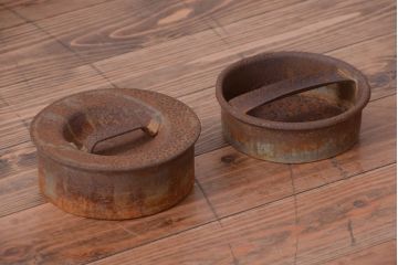 アンティーク雑貨　昭和レトロ 古いアイアンのミルク缶2個セット(牛乳缶)