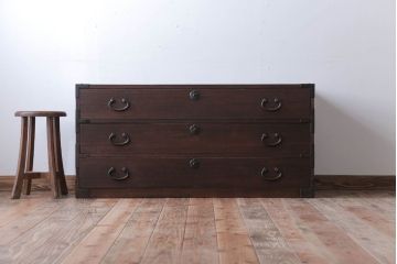 アンティーク家具　和製アンティーク　上品な金具の四尺桐箪笥ローボード(桐たんす)