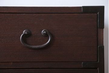 アンティーク家具　和製アンティーク　上品な金具の四尺桐箪笥ローボード(桐たんす)