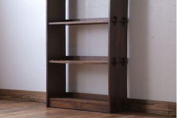 アンティーク家具　和製アンティーク　古い木製のシンプルな本棚