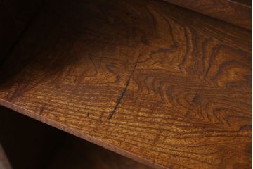 アンティーク家具　和製アンティーク　古い木製のシンプルな本棚