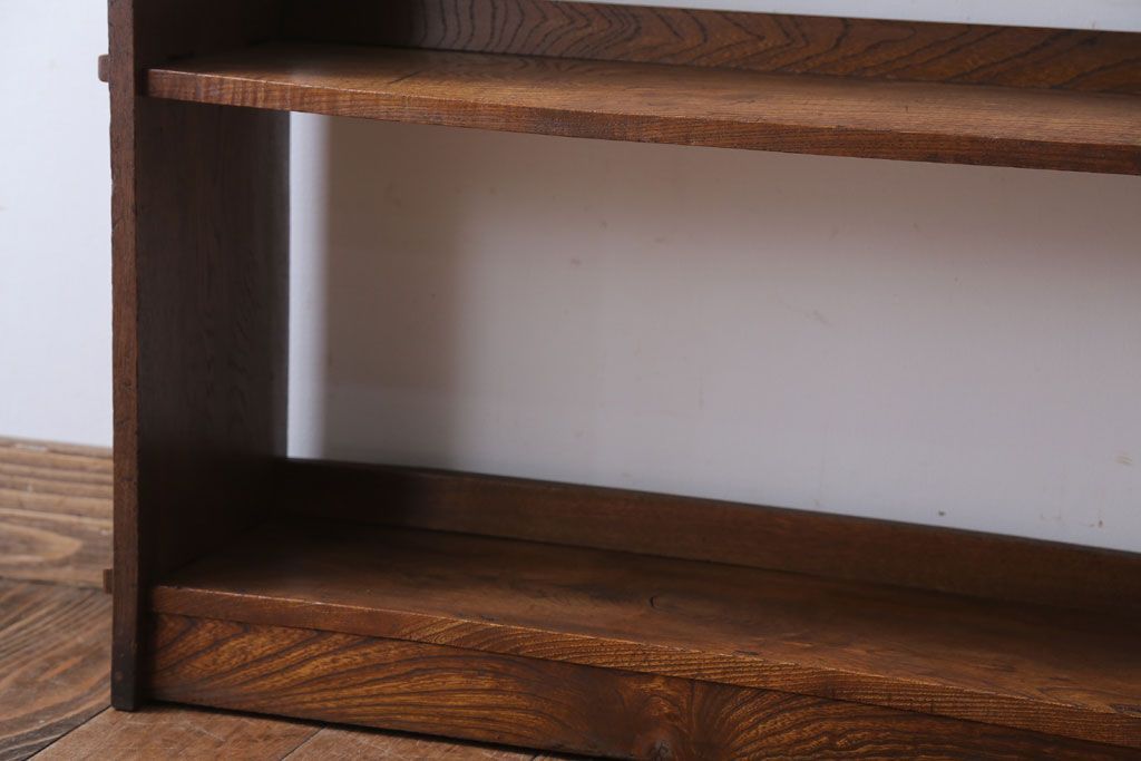 アンティーク家具　和製アンティーク　古い木製のシンプルな本棚