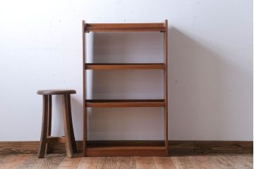 アンティーク家具　和製アンティーク シンプルなデザインの古い本棚