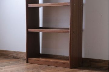 アンティーク家具　和製アンティーク シンプルなデザインの古い本棚