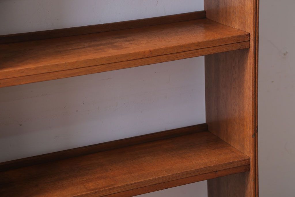 アンティーク家具　和製アンティーク シンプルなデザインの古い本棚