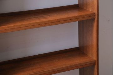 アンティーク家具　和製アンティーク シンプルなデザインの古い本棚