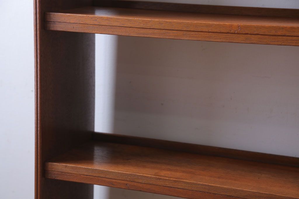 アンティーク家具　和製アンティーク シンプルなデザインの古い本棚